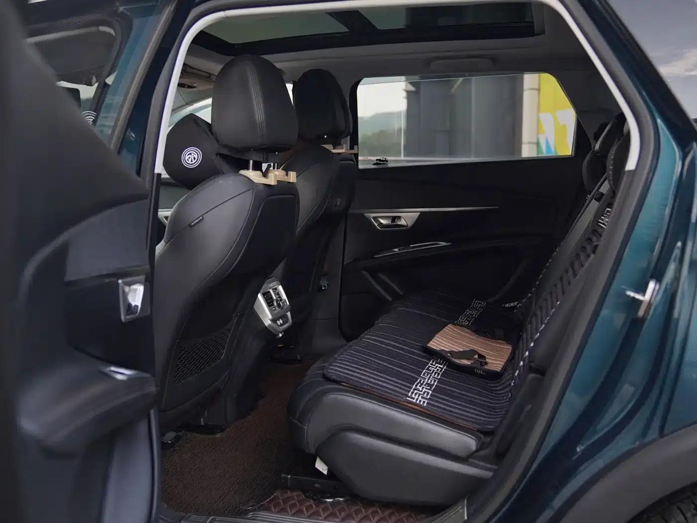 Peugeot 5008 2017 380THP 7-seater Luxury GT Edition — миниатюра 6