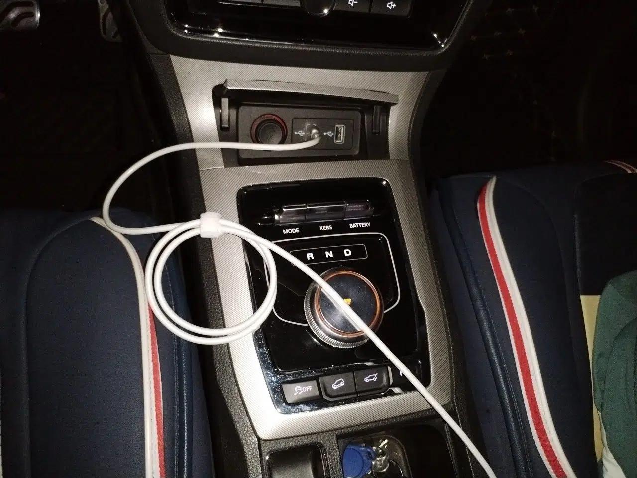 Roewe RX5 New Energy 2017 ERX5 EV400 Electric Internet Supreme Edition — миниатюра 14