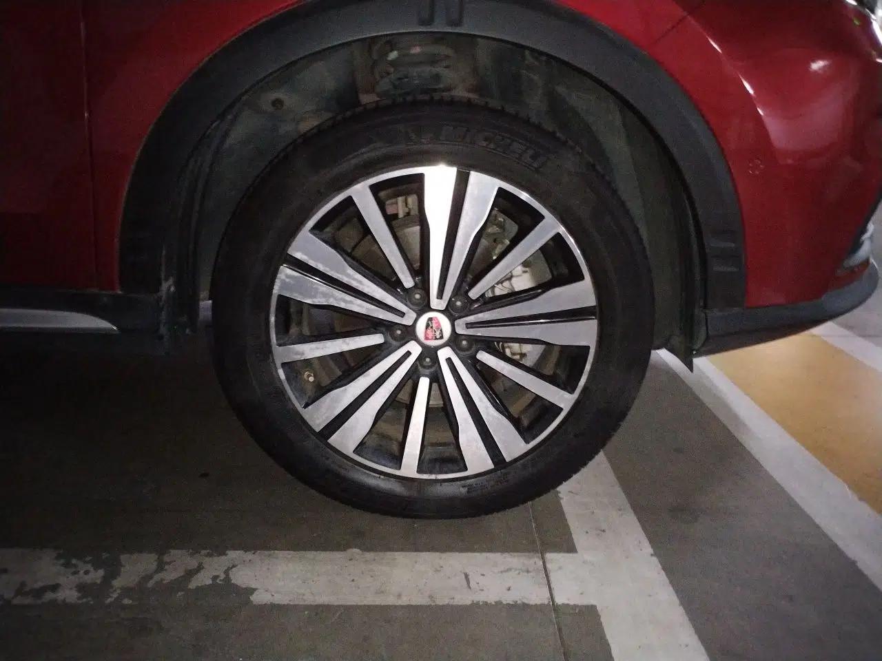 Roewe RX5 New Energy 2017 ERX5 EV400 Electric Internet Supreme Edition — миниатюра 8