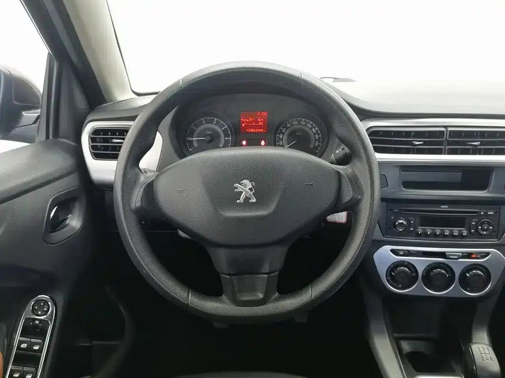 Peugeot 301 2014 1.6L Manual Comfort Edition — миниатюра 11
