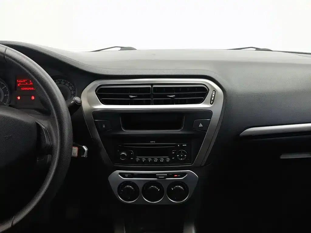 Peugeot 301 2014 1.6L Manual Comfort Edition — миниатюра 12