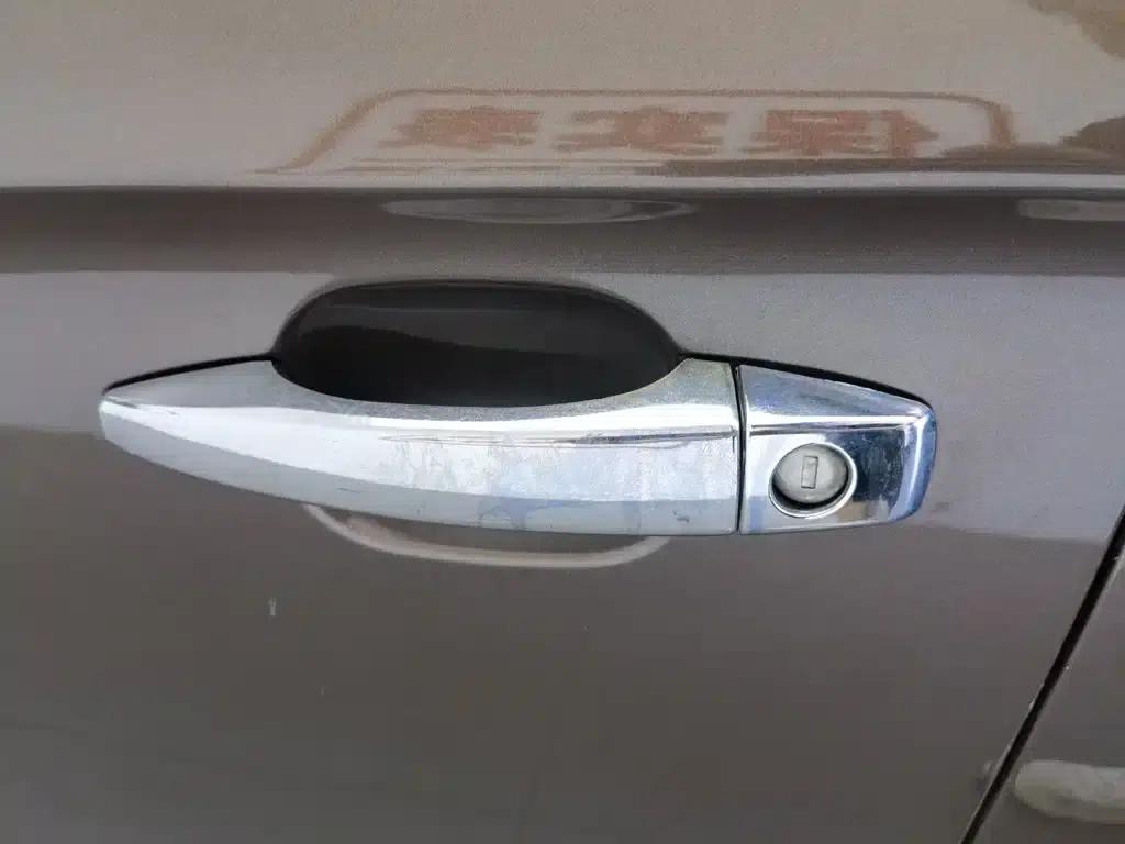 Peugeot 301 2014 1.6L Manual Comfort Edition — миниатюра 18