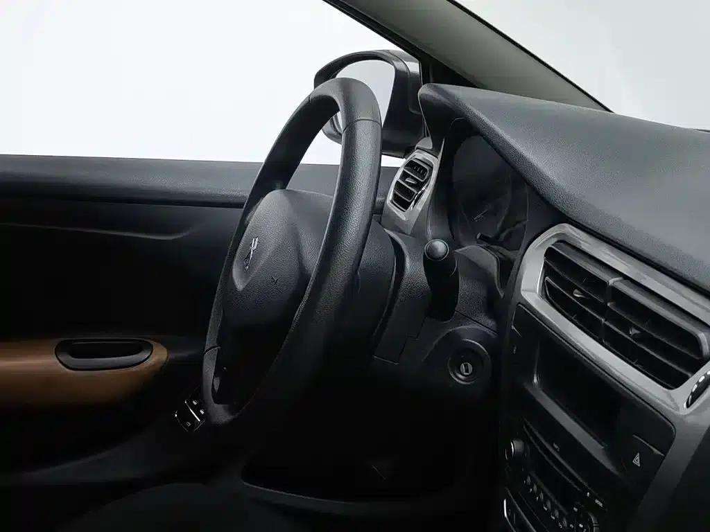 Peugeot 301 2014 1.6L Manual Comfort Edition — миниатюра 22