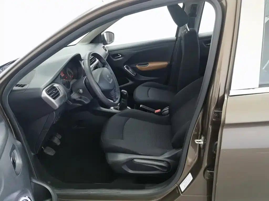Peugeot 301 2014 1.6L Manual Comfort Edition — миниатюра 10