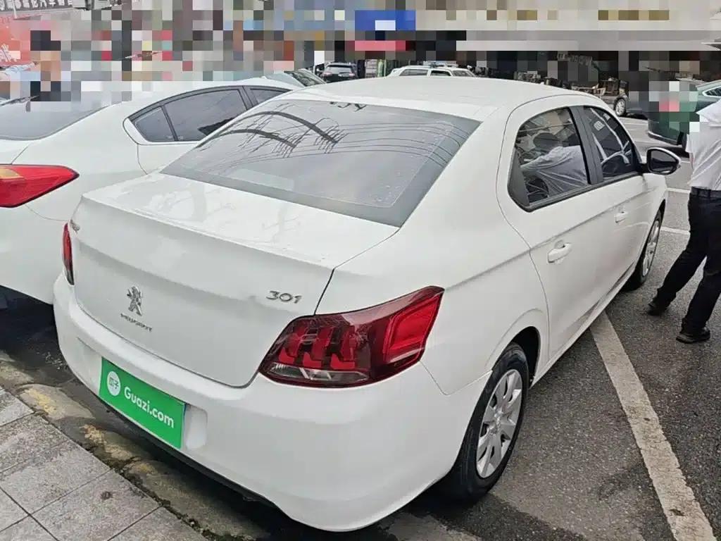 Peugeot 301 2018 1.6L Manual Comfort Edition — миниатюра 7