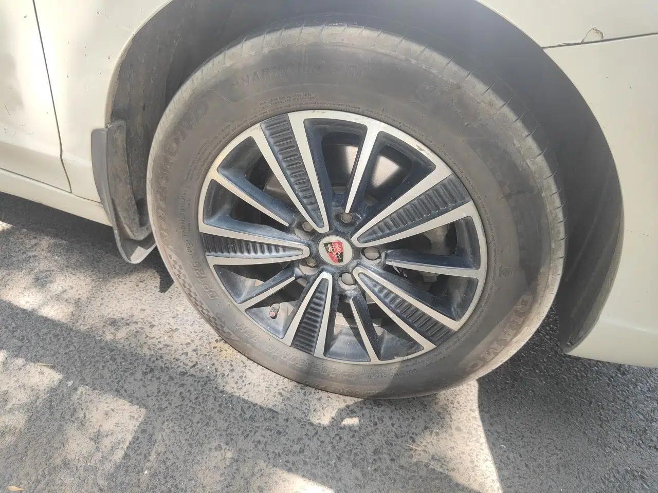 Roewe Ei5 2019 Smart Connect Flagship Edition — миниатюра 8