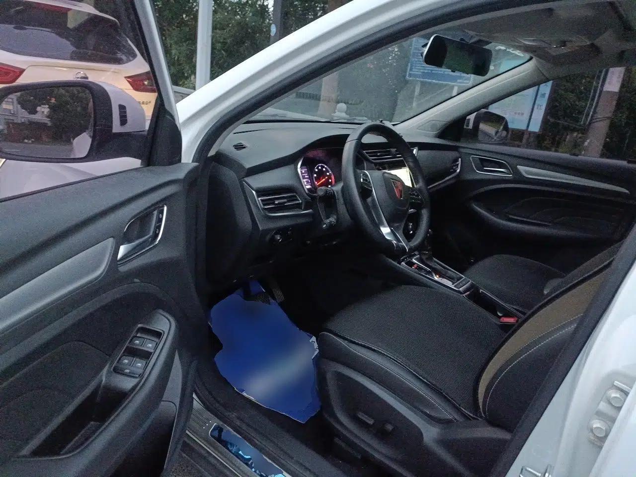 Roewe RX3 2018 1.6L CVT Internet Smart Edition — миниатюра 16