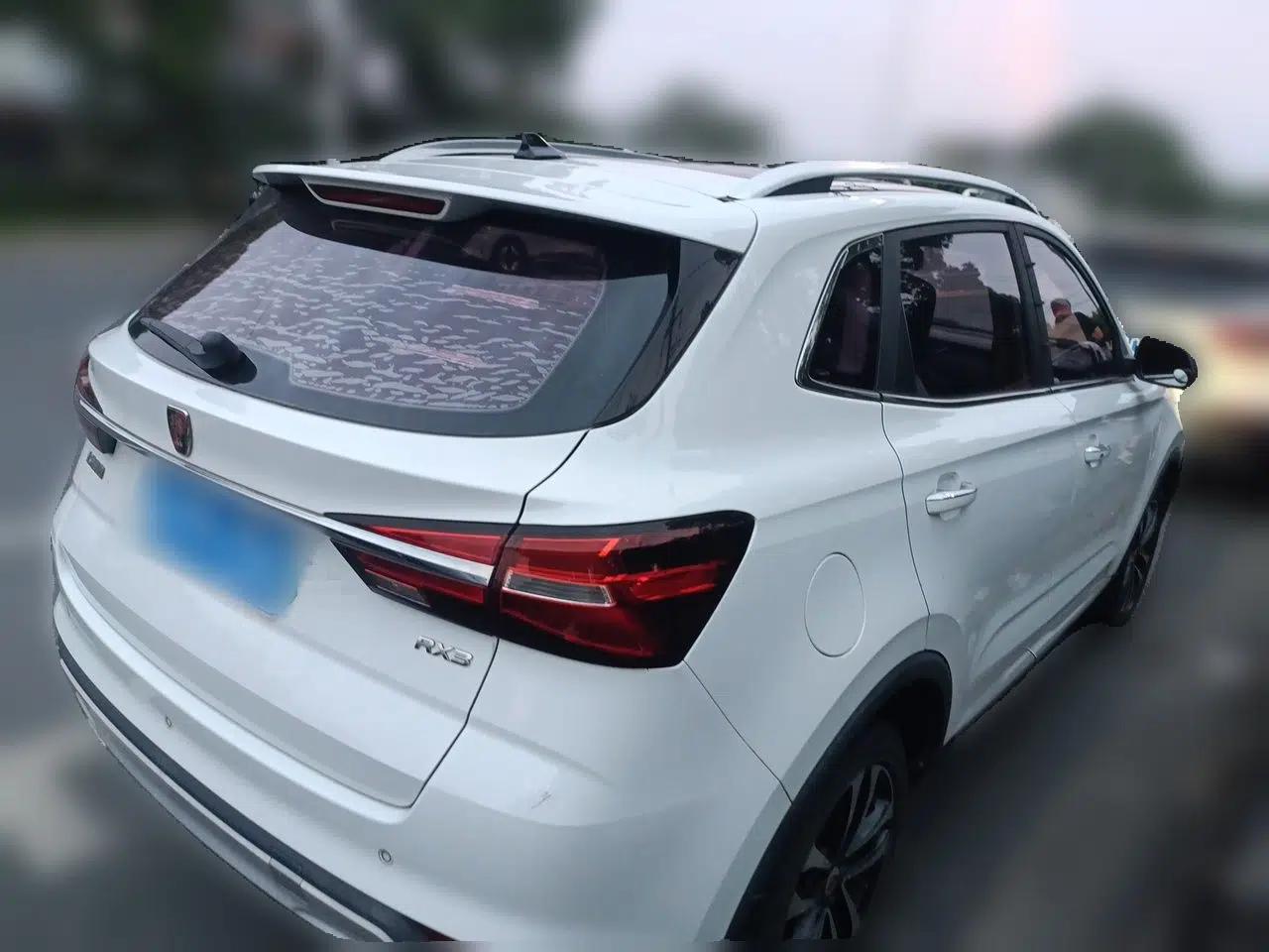 Roewe RX3 2018 1.6L CVT Internet Smart Edition — миниатюра 6