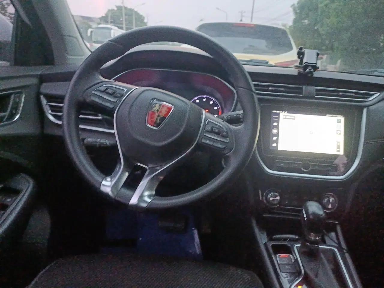 Roewe RX3 2018 1.6L CVT Internet Smart Edition — миниатюра 10