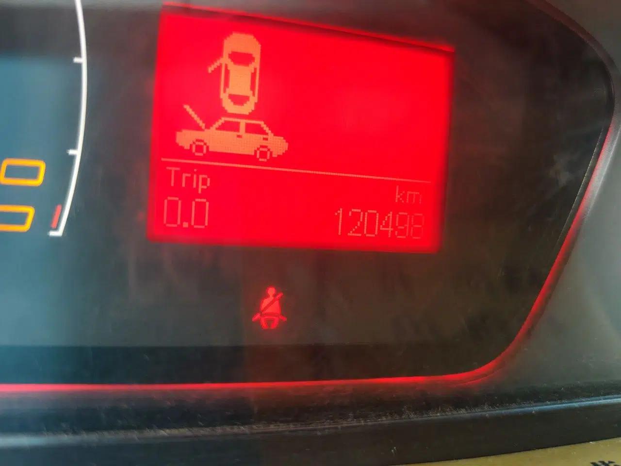 Roewe 550 2012 550 1.8L Manual Value Edition — миниатюра 12