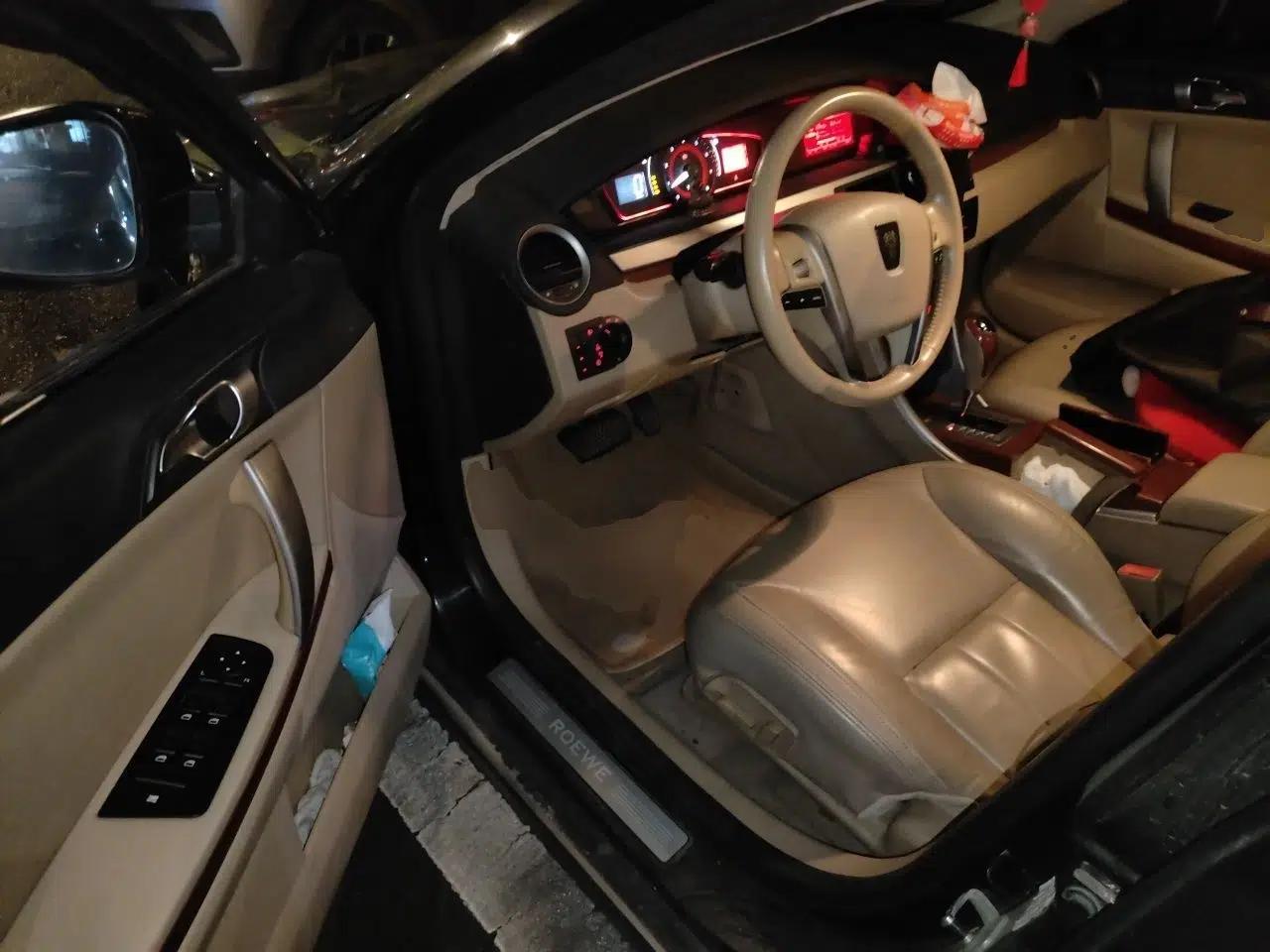 Roewe 550 2013 Classic Edition 550 1.8L Automatic Luxury Model — миниатюра 16