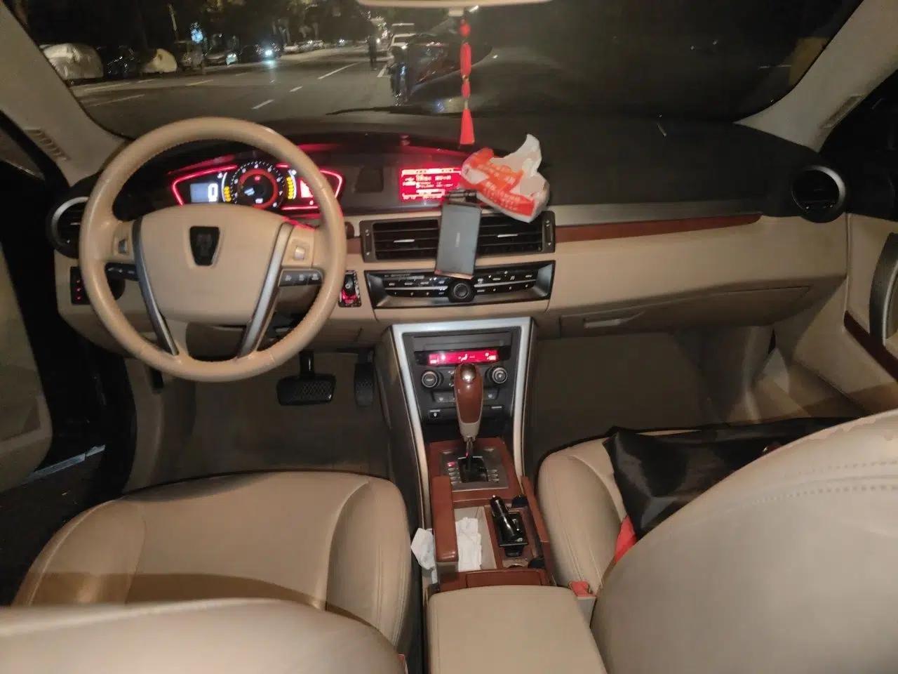 Roewe 550 2013 Classic Edition 550 1.8L Automatic Luxury Model — миниатюра 9