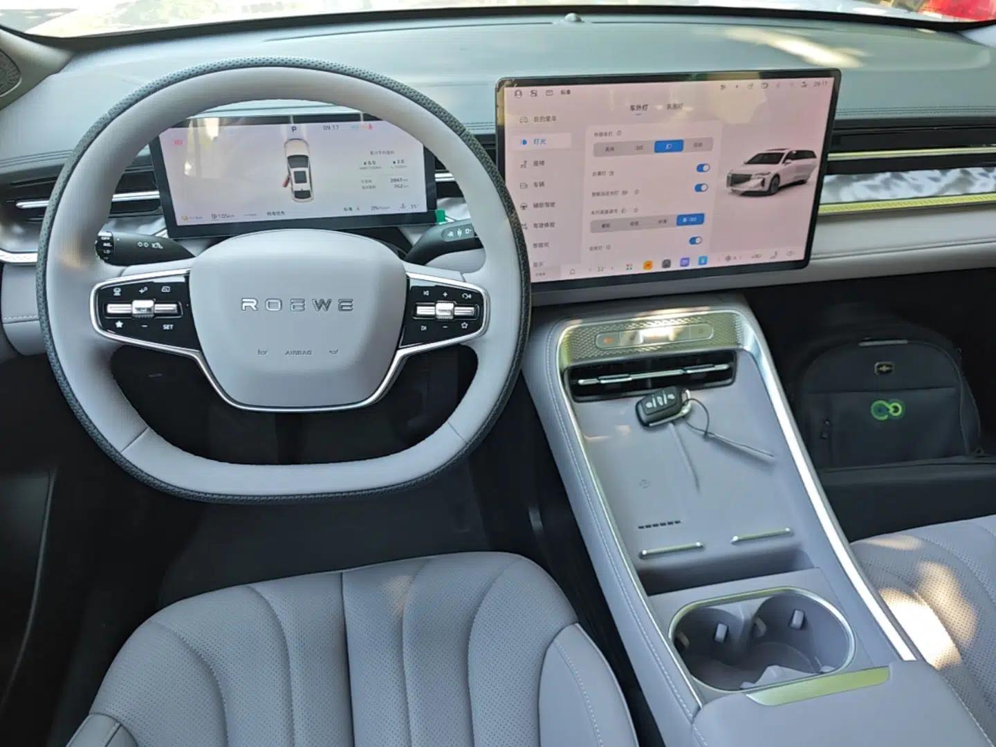 Roewe M7 DMH 2025 Model 160km Premium Version — миниатюра 16