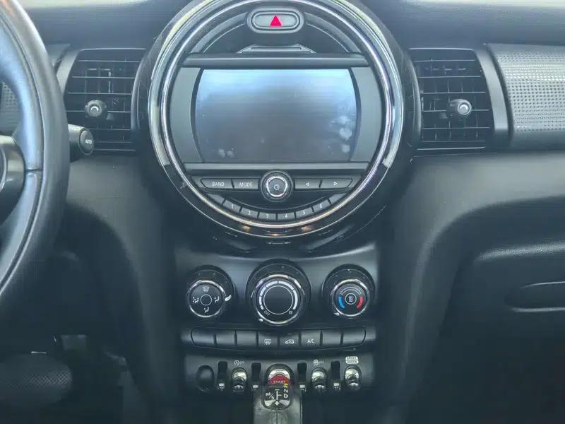 2016 MINI 1.5T COOPER 5-door version — миниатюра 12