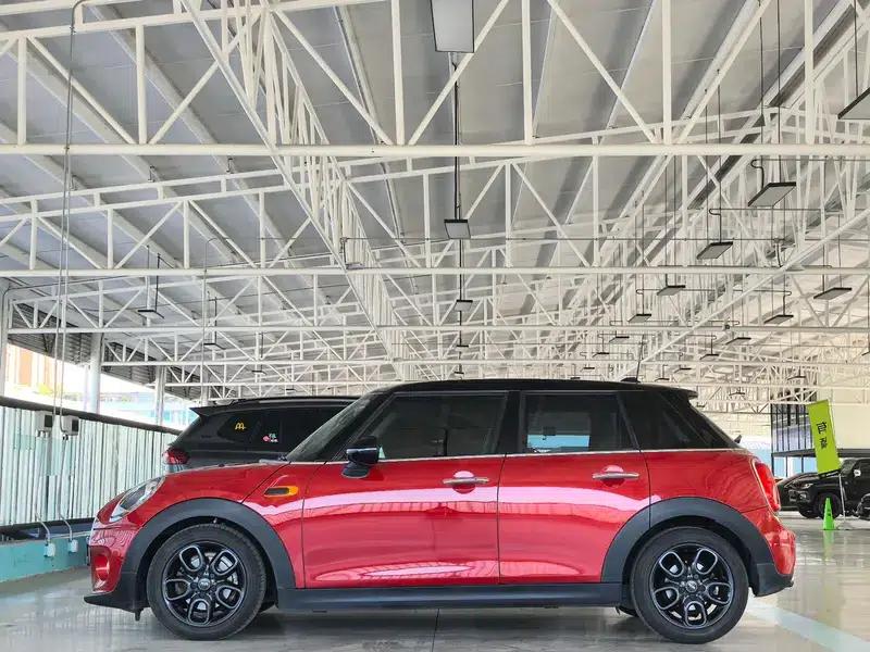 2016 MINI 1.5T COOPER 5-door version — миниатюра 3