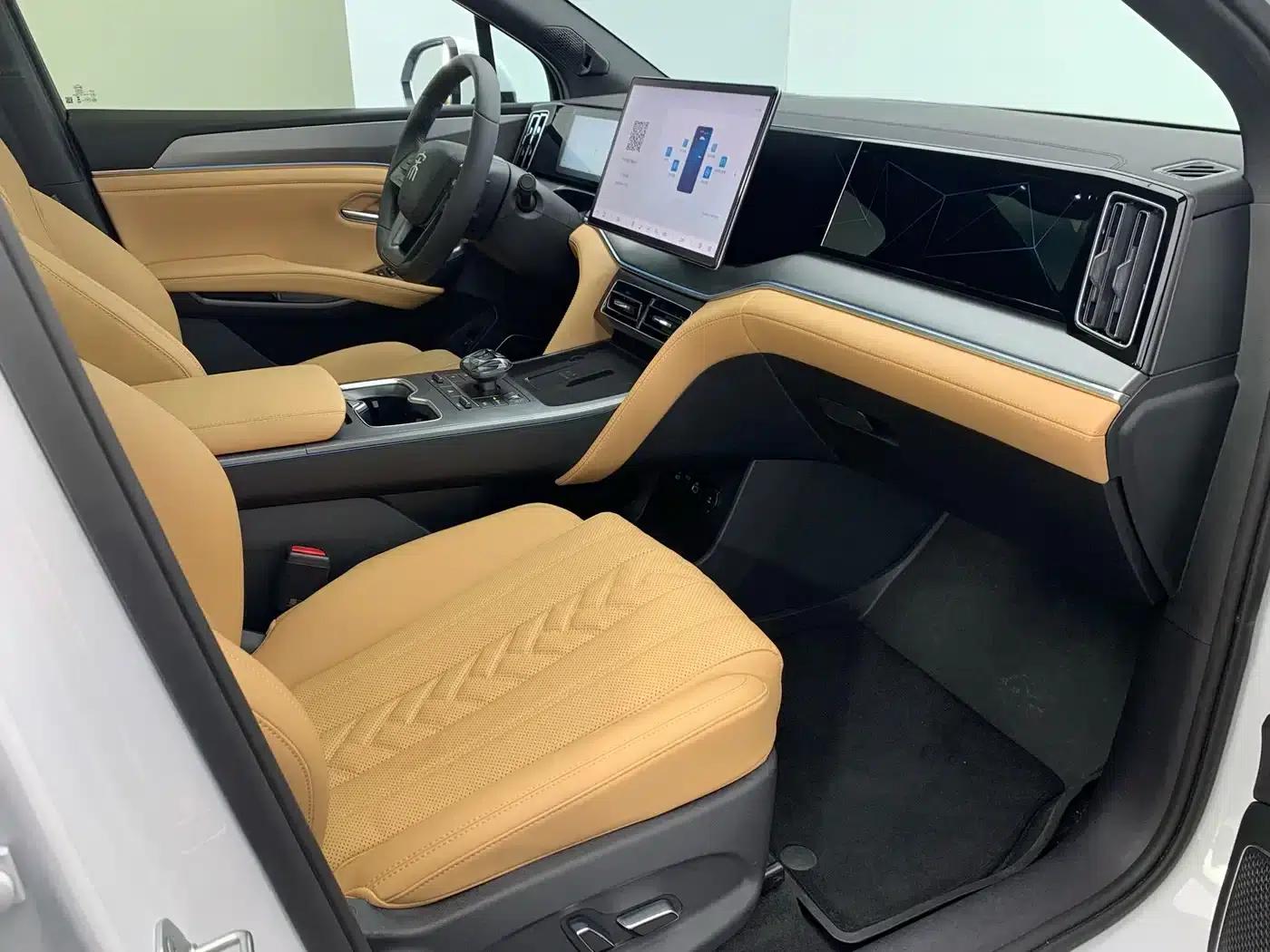 Song L DM-i 2025 Smart Driving Edition 160km/h Superior Model — миниатюра 9