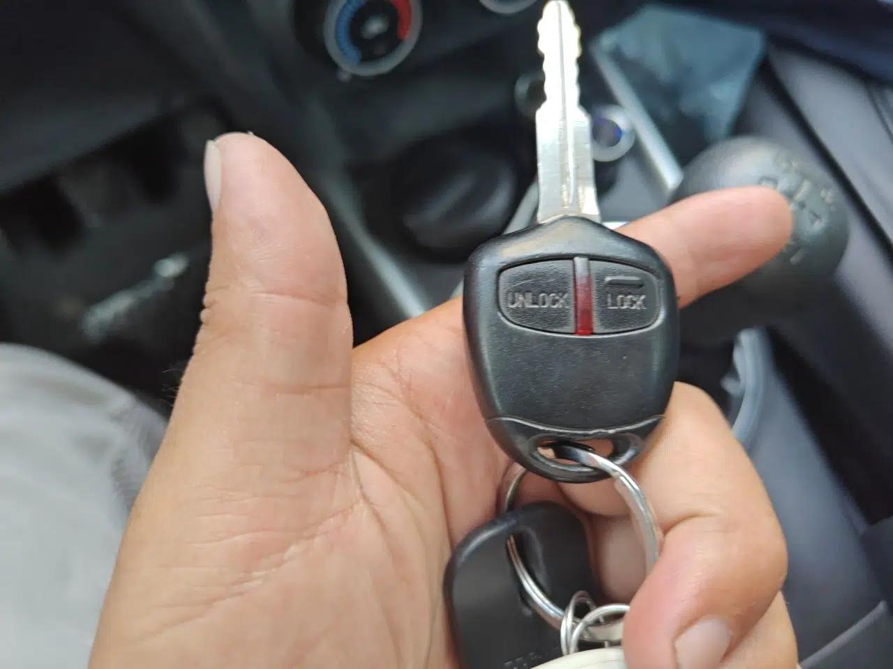 Mitsubishi ASX 2013 1.6L Manual Two-Wheel Drive Standard Edition — миниатюра 17