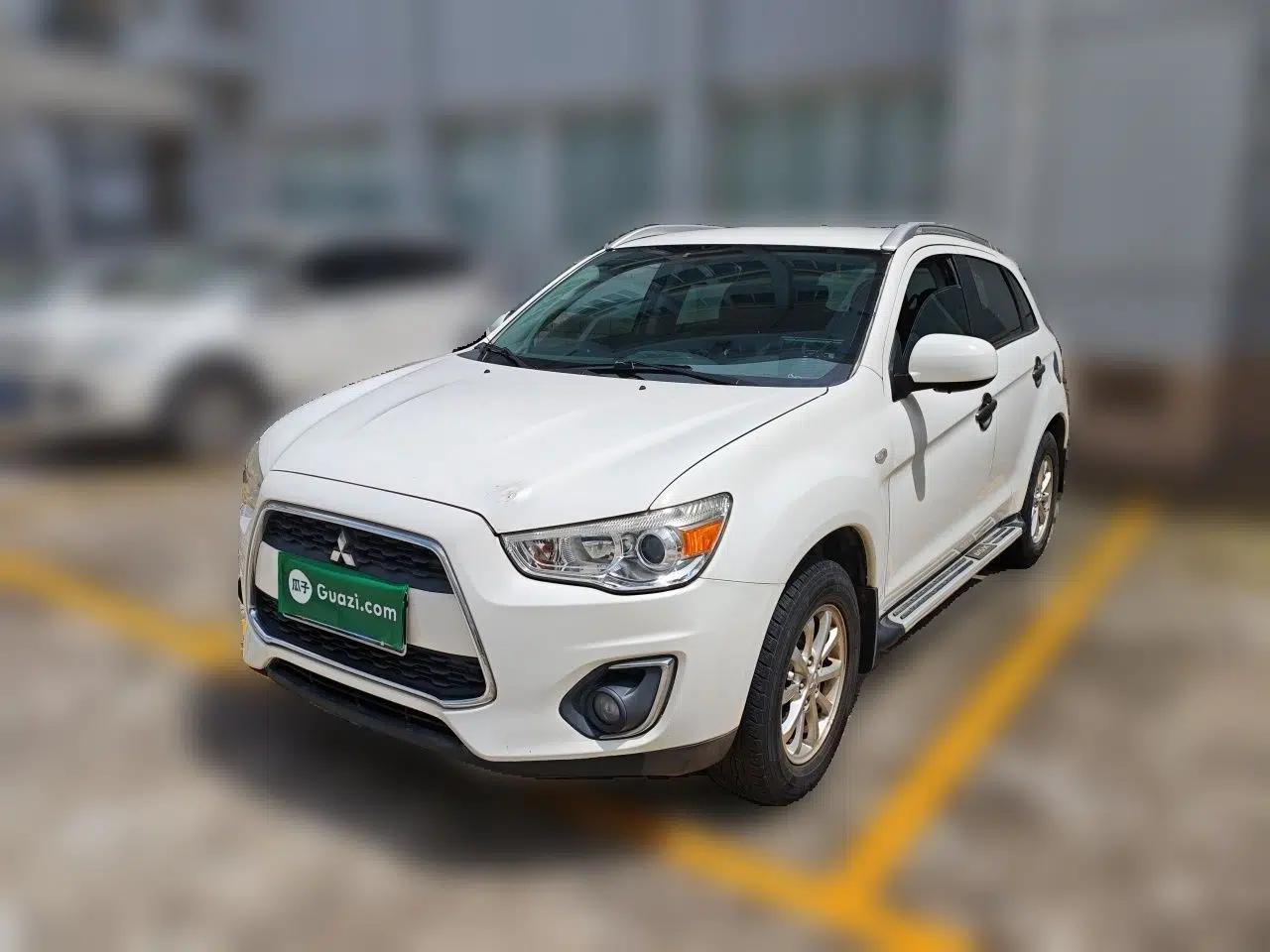 Mitsubishi ASX 2013 2.0L CVT Two-Wheel Drive Luxury Edition — миниатюра 1