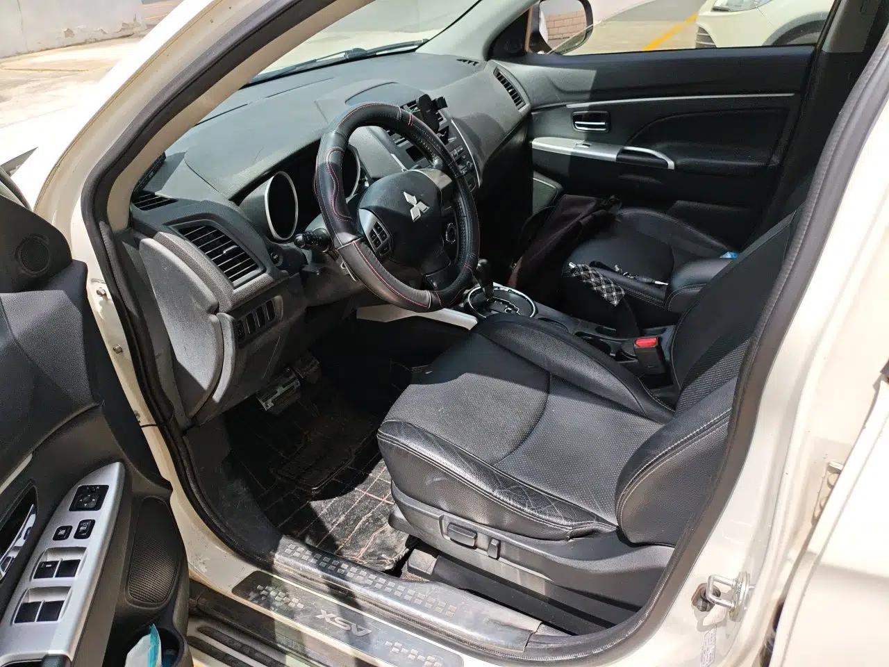 Mitsubishi ASX 2013 2.0L CVT Two-Wheel Drive Luxury Edition — миниатюра 16