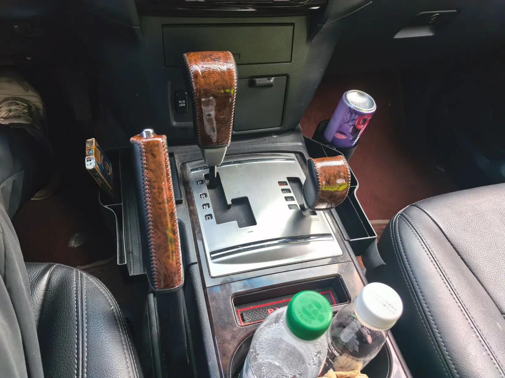 Mitsubishi Pajero Innova Pajero 3.8L Automatic Gasoline with Sunroof — миниатюра 14