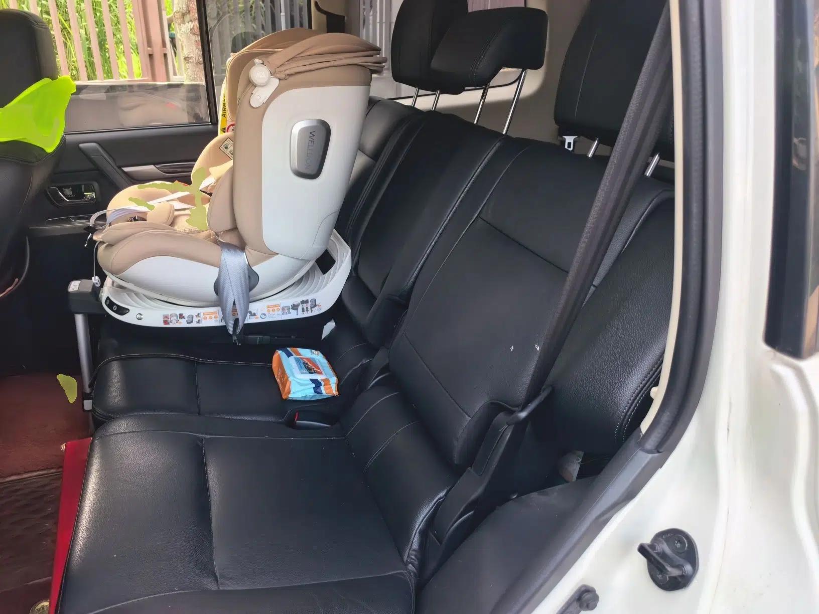 Mitsubishi Pajero Innova Pajero 3.8L Automatic Gasoline with Sunroof — миниатюра 17