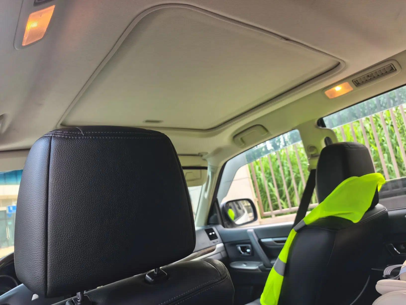 Mitsubishi Pajero Innova Pajero 3.8L Automatic Gasoline with Sunroof — миниатюра 18