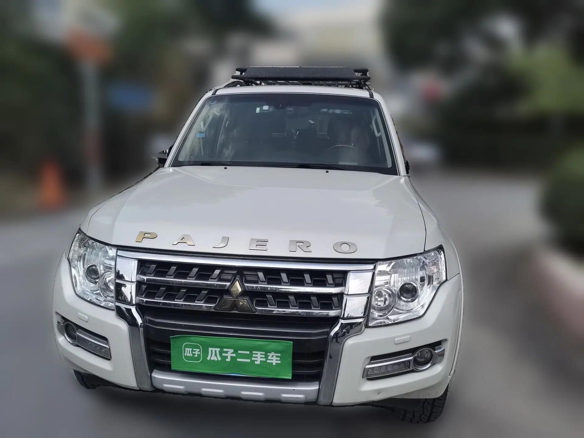Mitsubishi Pajero 2016 3.0L Automatic Prestige Version China V Standard — миниатюра 2