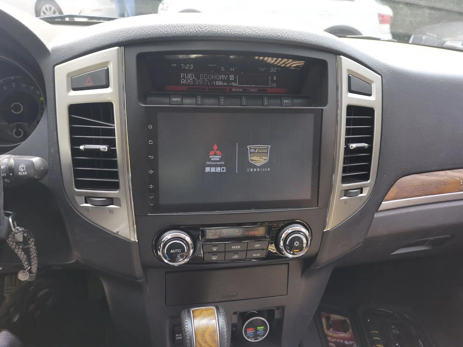 Mitsubishi Pajero 2016 3.0L Automatic Prestige Version China V Standard — миниатюра 13