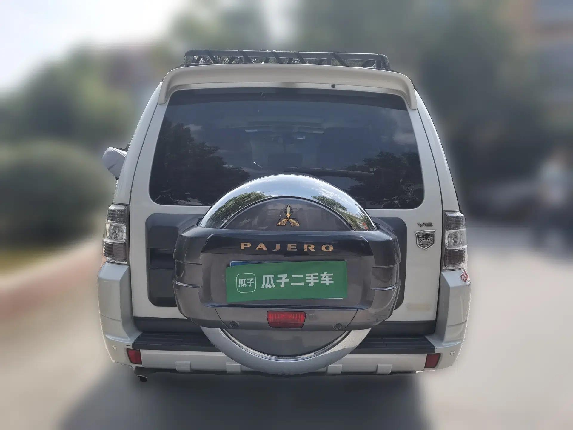 Mitsubishi Pajero 2016 3.0L Automatic Prestige Version China V Standard — миниатюра 5