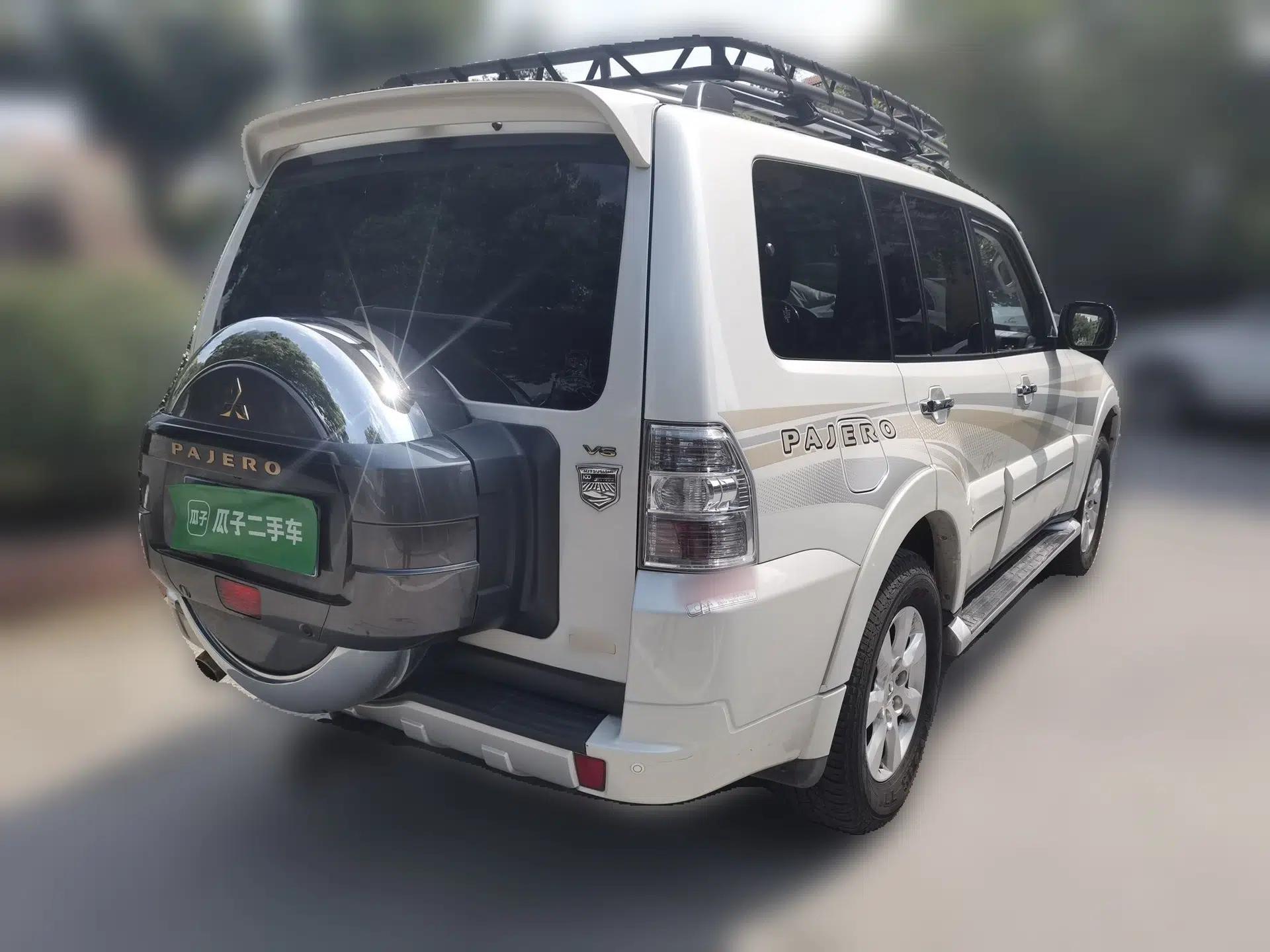 Mitsubishi Pajero 2016 3.0L Automatic Prestige Version China V Standard — миниатюра 6