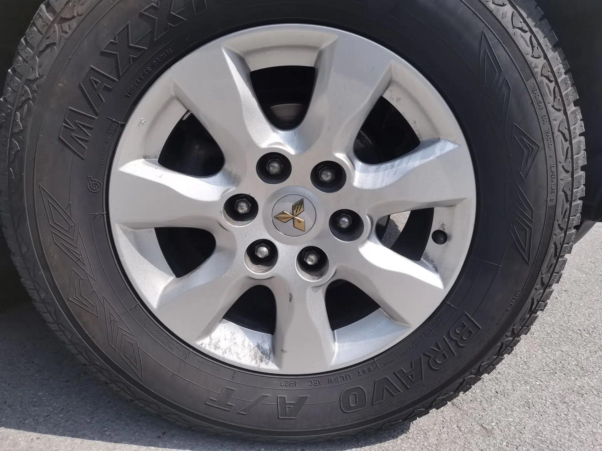 Mitsubishi Pajero 2016 3.0L Automatic Prestige Version China V Standard — миниатюра 8
