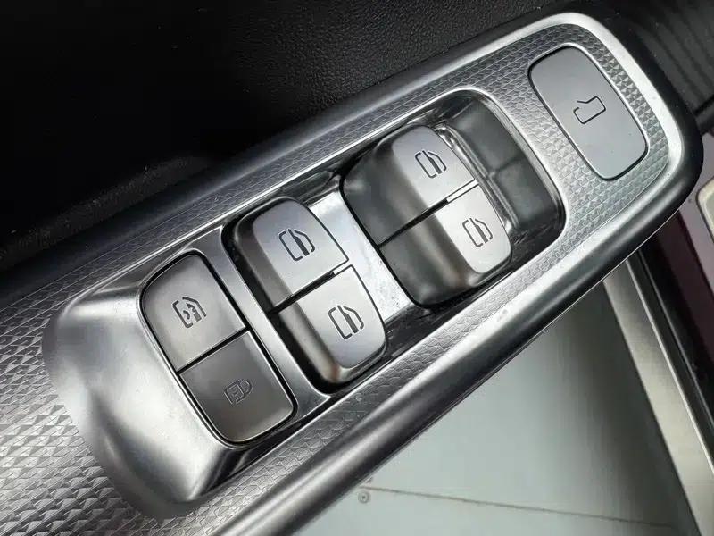 Fengyun A9L 2025 All-Wheel Drive High-Performance Peak Edition — миниатюра 26