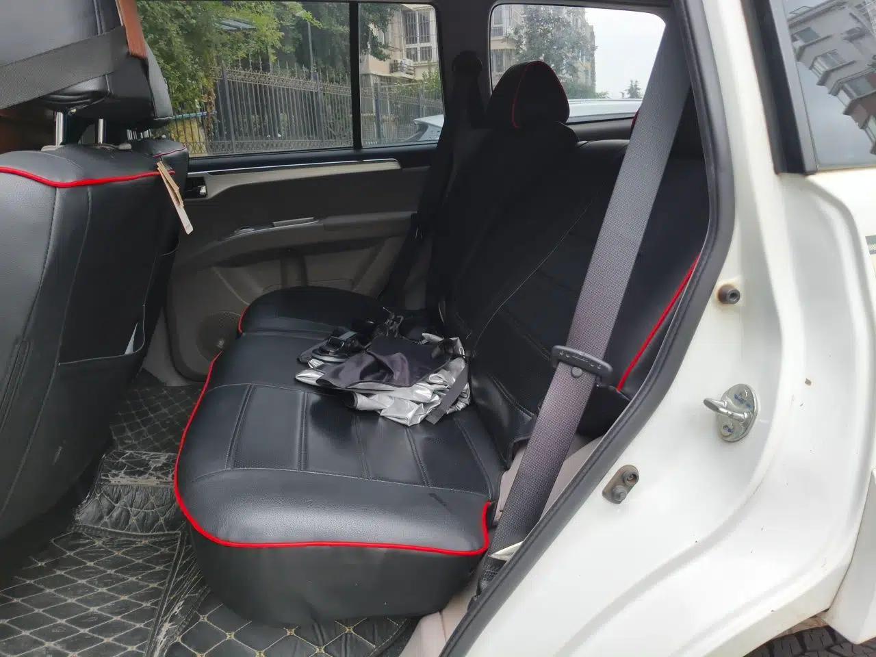 Mitsubishi Pajero Sport 2013 3.0L Automatic 4x4 Executive Edition — миниатюра 17