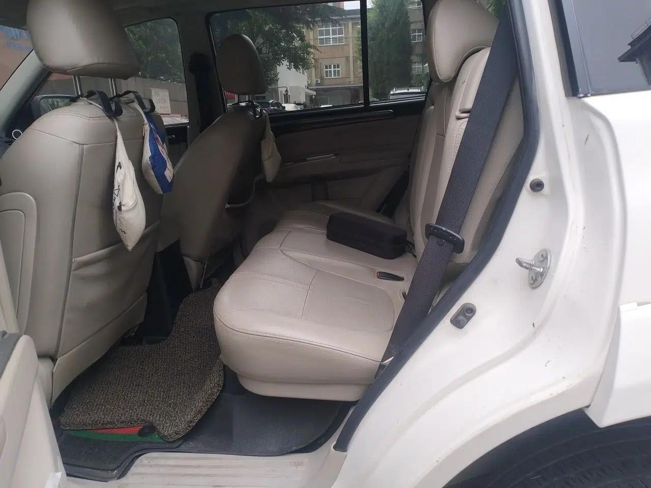 Mitsubishi Pajero Sport 2013 3.0L Automatic Two-Wheel Drive Luxury Edition — миниатюра 17