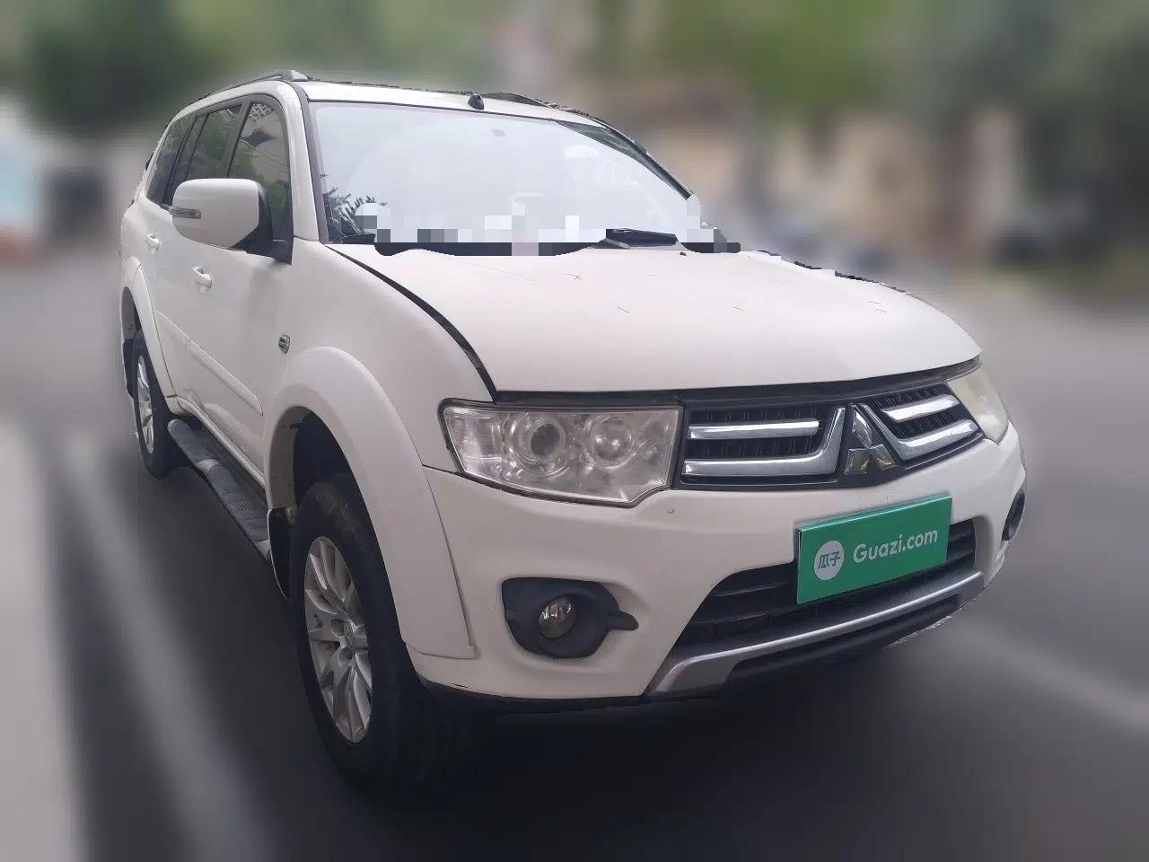 Mitsubishi Pajero Sport 2013 3.0L Automatic Two-Wheel Drive Luxury Edition — миниатюра 3