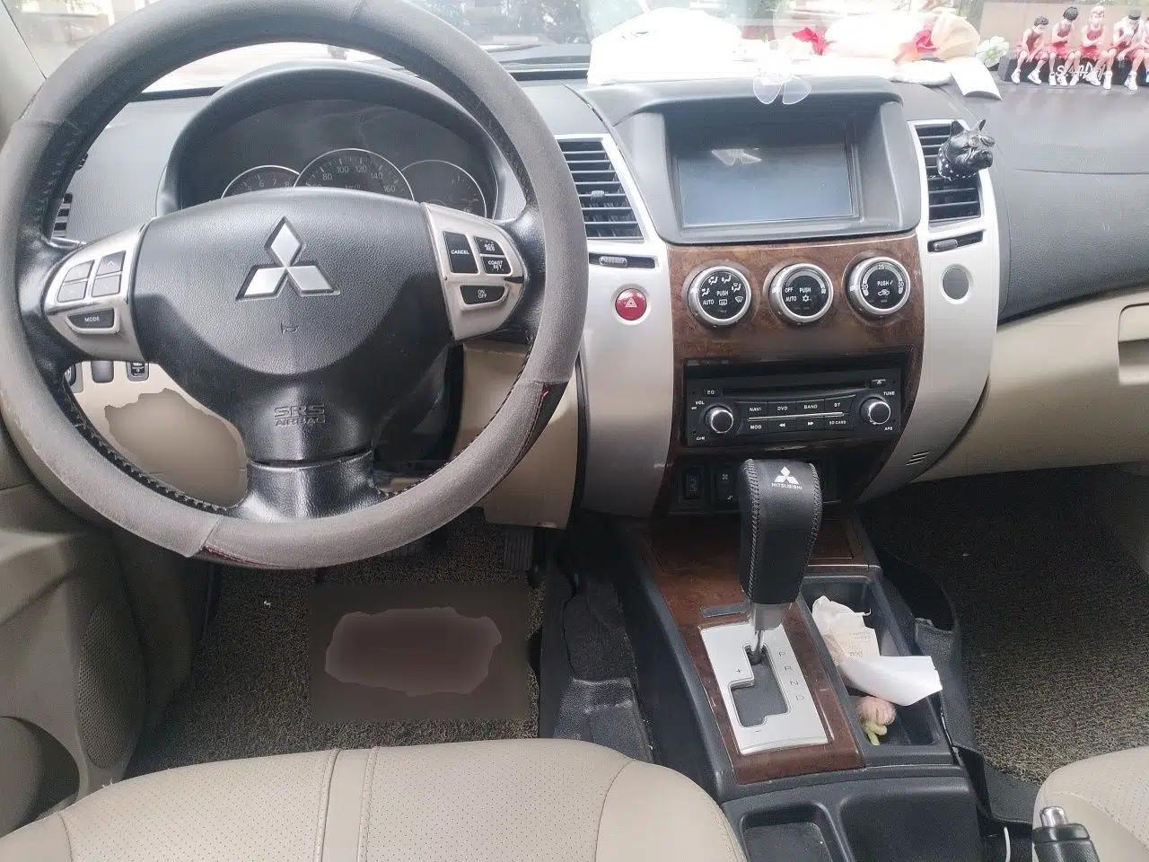 Mitsubishi Pajero Sport 2013 3.0L Automatic Two-Wheel Drive Luxury Edition — миниатюра 9