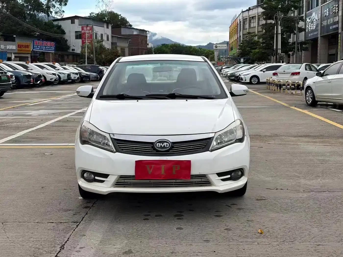 BYD F3 2014 1.5L Automatic Deluxe Edition — миниатюра 2