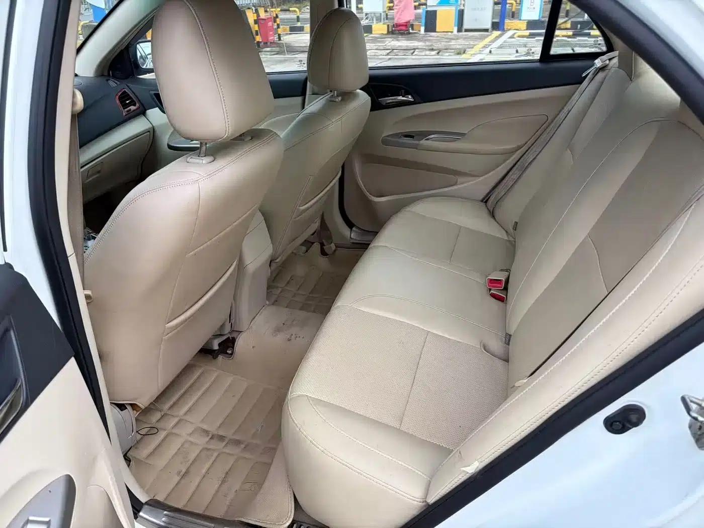 BYD F3 2014 1.5L Automatic Deluxe Edition — миниатюра 5