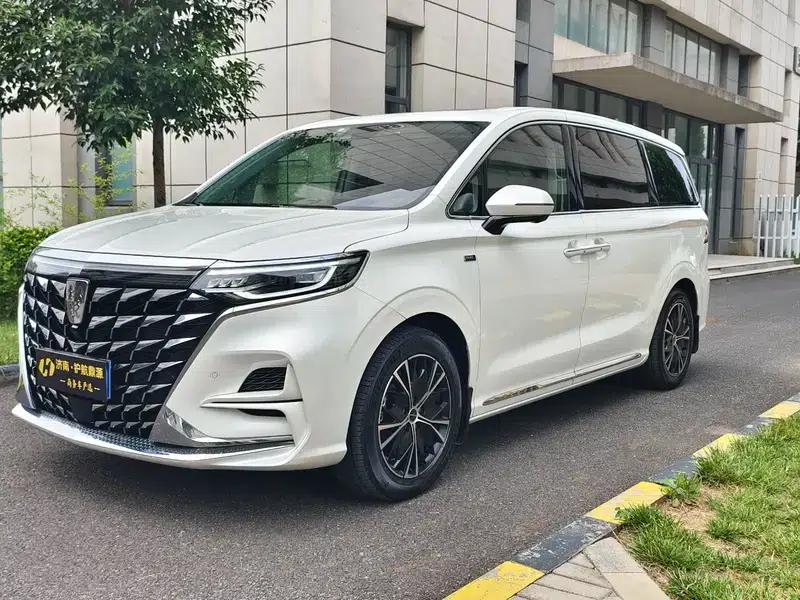 Roewe iMAX8 2023 400TGI Premium Edition — миниатюра 1