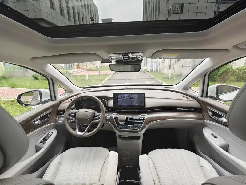 Roewe iMAX8 2023 400TGI Premium Edition — миниатюра 15