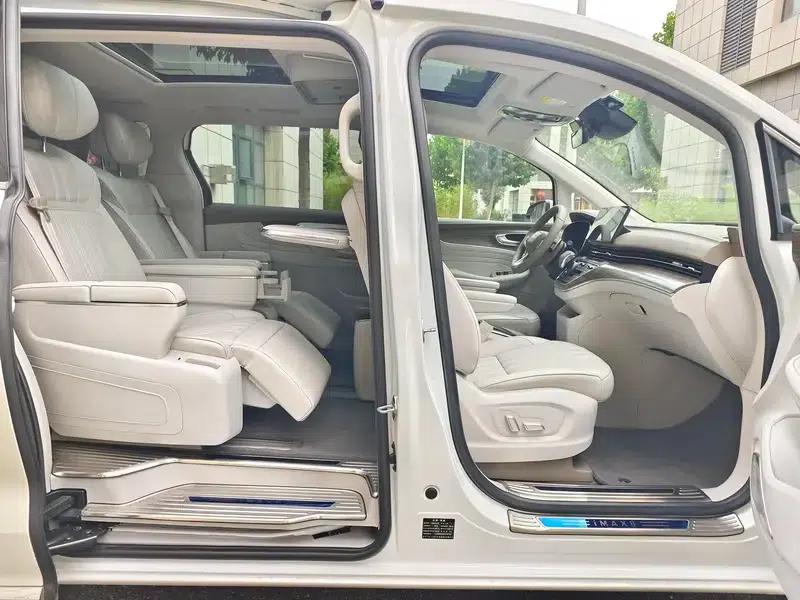 Roewe iMAX8 2023 400TGI Premium Edition — миниатюра 21