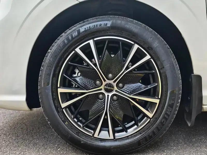 Roewe iMAX8 2023 400TGI Premium Edition — миниатюра 9