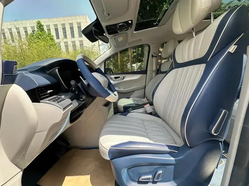Roewe iMAX8 2021 400TGI Supreme Series Premium Edition — миниатюра 19