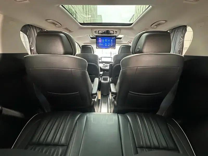 Roewe iMAX8 2021 400TGI Supreme Series Premium Edition — миниатюра 16