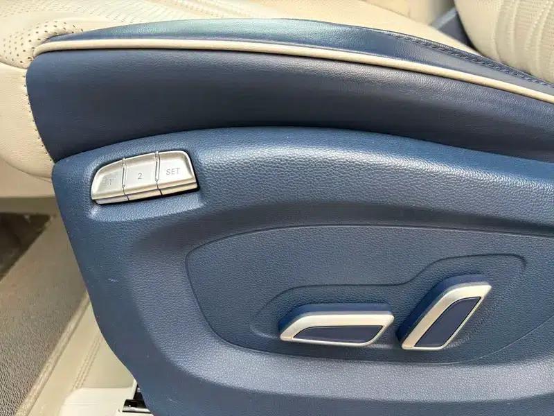 Roewe iMAX8 2021 400TGI Supreme Series Edition — миниатюра 23