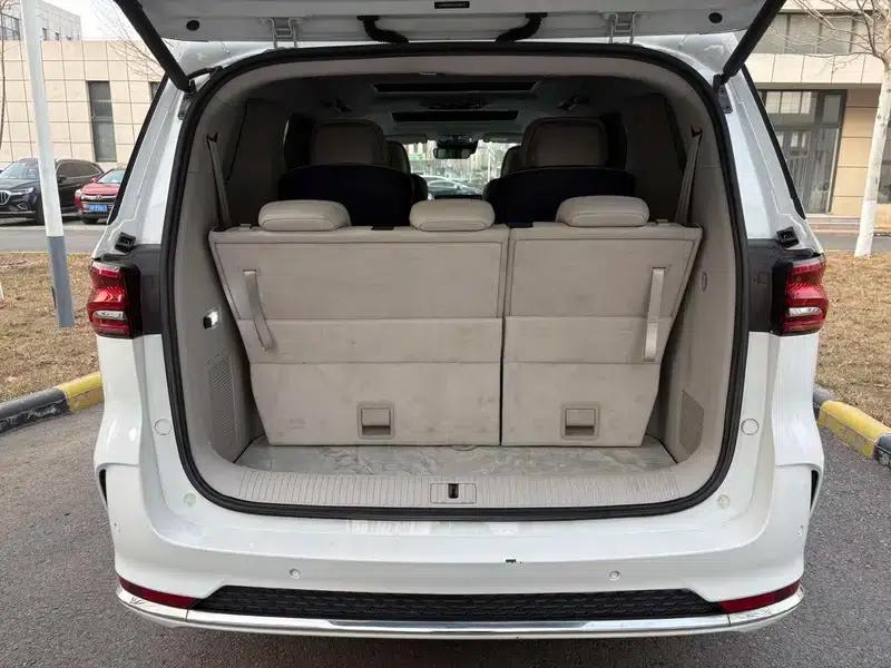 Roewe iMAX8 2021 400TGI Supreme Series Edition — миниатюра 25