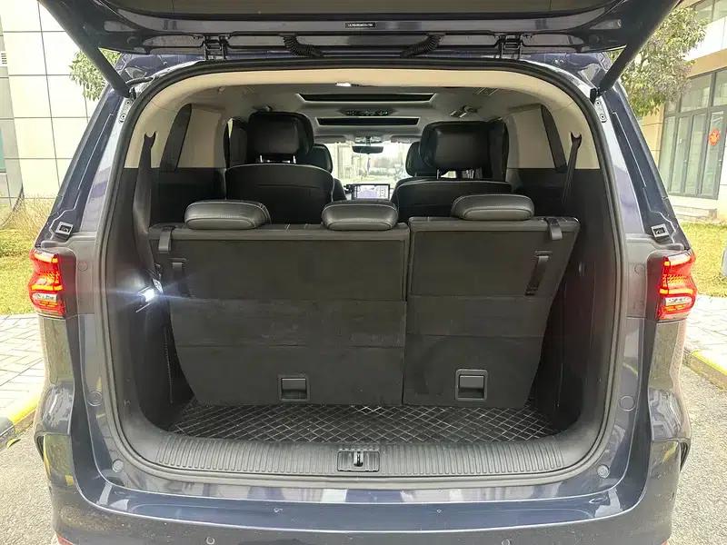 Roewe iMAX8 2022 400TGI Joyful Edition — миниатюра 20
