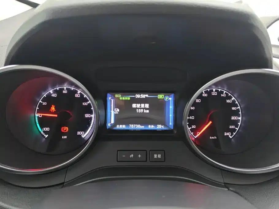 Yuan New Energy 2018 EV360 Smart Connected Cool Edition — миниатюра 14