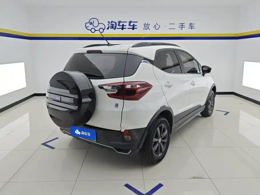 Yuan New Energy 2018 EV360 Smart Connected Cool Edition — миниатюра 3