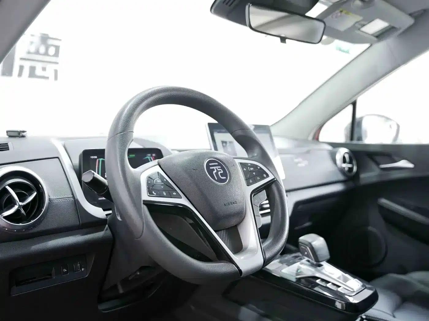 Yuan New Energy 2019 EV535 High-Energy Navigation Edition — миниатюра 9